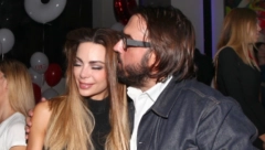 LJUBAV NIKOLINE I VIDOJA KAO IZ BAJKE Zaprosio je prstenom od 15.000 evra, a za venčanje u Monte Karu dao 400.000 evra