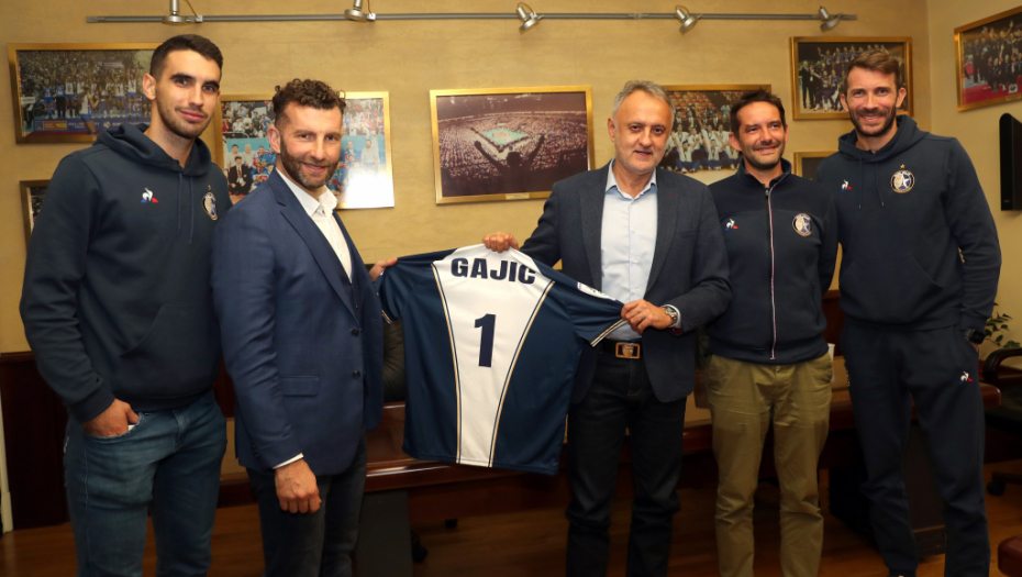 DRAGI PRIJATELJI Delegacija Pari Voleja posetila OSS