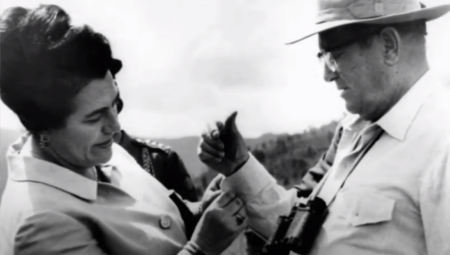 MALO KO ZNA DA JE JOVANKA BROZ JEDNU STVAR UVEK NOSILA U TORBICI  Kad joj slučajno ispala ispred predsednika Niksona, svi u Beloj kući su se zaledili