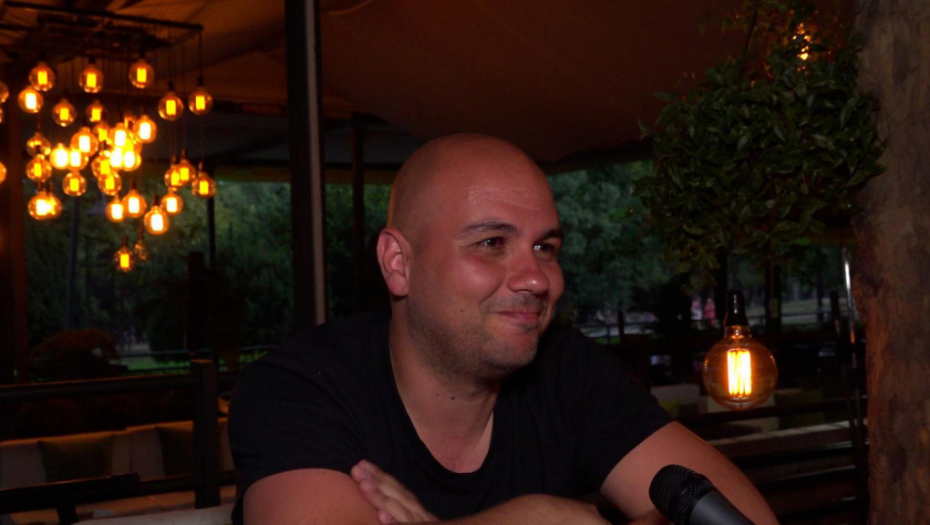 IZGUBIO SAM OCA SA 16 GODINA Pevač Bojan Marović kroz suze priča o najtežim životnim trenucima!