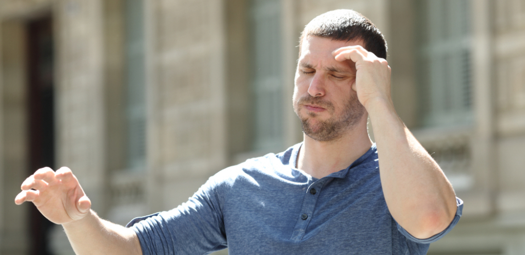 PRETHODI SRČANOM ILI MOŽDANOM UDARU Ako osetite noću jak bol u zglobovima u narednih 4 meseca ste u životnoj opasnosti