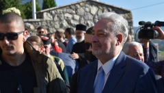SVETI SINOD SPC NE VERUJE KRIVOKAPIĆU Zdravko čeka pravi momenat za osnivanje stranke