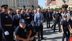 Vulinu uručen Počasni vatrogasni krst u Novom Sadu! (FOTO)