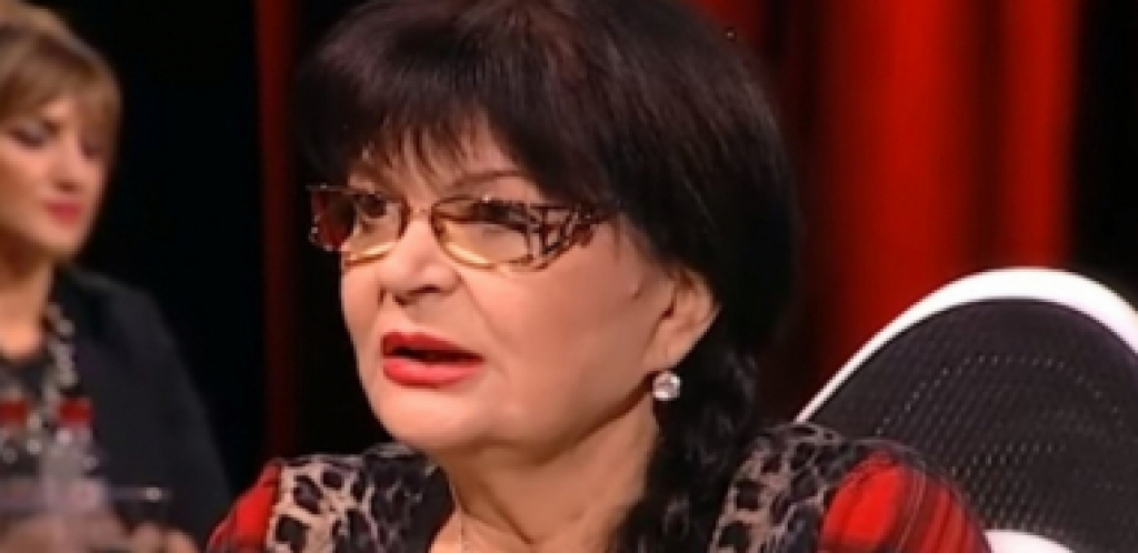POBEDILA JE RAK 4 PUTA, A OVAJ DETALJ MALO KO ZNA Nada Obrić odgajila je dve devojčice kojima je umrla mama!
