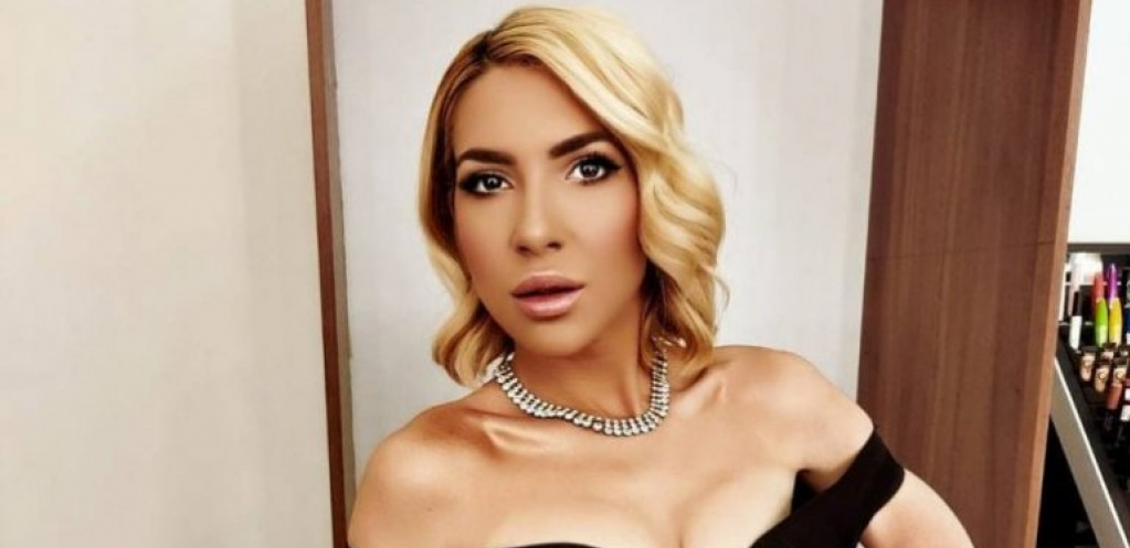 JOVANA JEREMIĆ U PROVOKATIVNOM IZDANJU Voditeljka zakopčana do grla, a ipak izgleda izazovno, ovo morate da vidite!