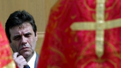 KOŠTUNICA IMA NOVI POSAO Bivši predsednik se iz ilegale bavi neverovatnim zanimanjem!