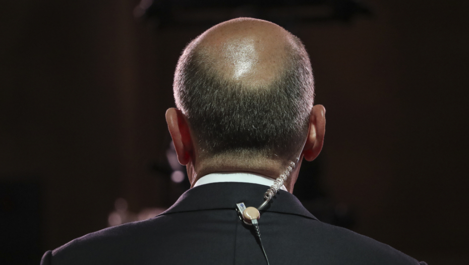 KO JE OLAF ŠOLC Spaja prste kao Angela Merkel, a jedan SKANDAL bacio je senku na njegovu karijeru!