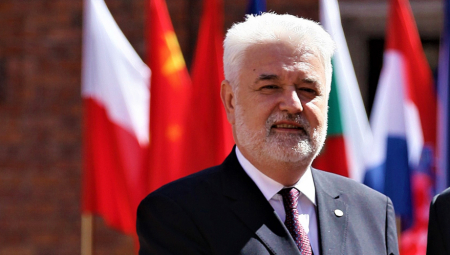 GRAĐANI SRBIJE OSTALI BEZ 700 MILIONA DOLARA Tadićev premijer Cvetković nas uvalio u dugove do guše, danas stigao račun za naplatu!