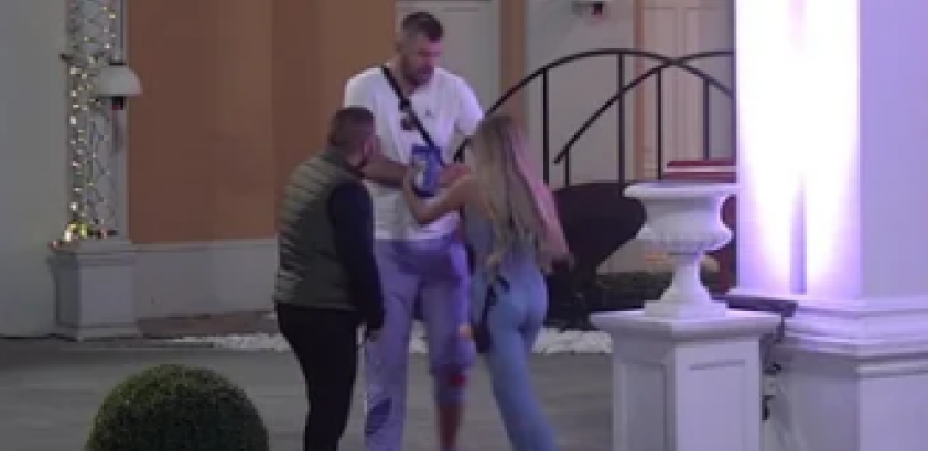 ZAKLELA MU SE U BRATA DA VIŠE NEĆE PROGOVORITI Janjuš predložio Marijani vezu utroje, ona podivljala kao Maja!