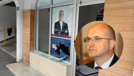 OPOZICIJA NAJAVLJUJE KRVAVU JESEN U SRBIJI Počeo obračun sa SNS