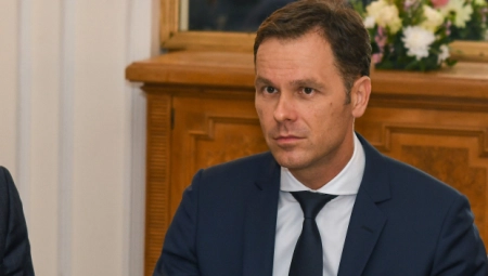 MALI NAJAVIO: Danas je isplata državne pomoći!