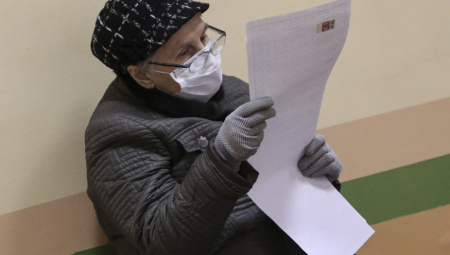 VAŽNO! I građani zaraženi koronom moći će da glasaju na referendumu - Ovo su striktna pravila!