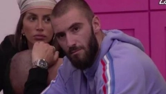 U RIJALITIJU SE BAHATI, A ŽIVI VEOMA SKROMNO Ovako izgleda Mensurova kuća u Baru!