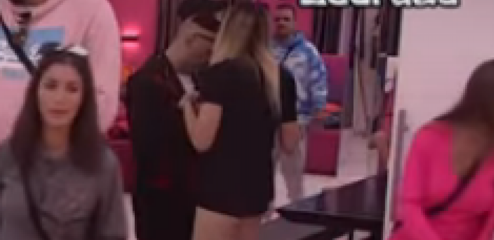 STEFAN KARIĆ I MIA UHVAĆENI NA DELU Janjuš pokušao da ih ,,pokrije" ali kamere sve zabeležile