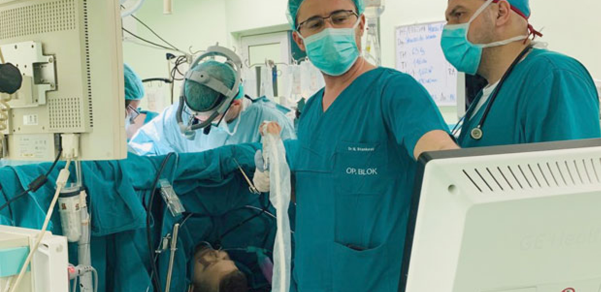 HOROR! KONZUMIRAO MARIHUANU PA UZEO MAKAZE U RUKE Naduvao se kao ZMAJ, počeo da halucinira pa odsekao sebi p*nis!