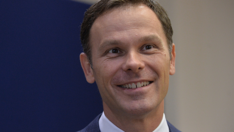MINISTAR MALI ČESTITAO ROĐENDAN SNS: Da se u narednim godinama još jače borimo za bolju Srbiju!