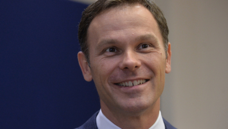 MINISTAR MALI ČESTITAO ROĐENDAN SNS: Da se u narednim godinama još jače borimo za bolju Srbiju!