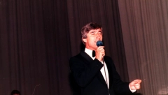 UDARILA GA JE TROLA Poznati pevač otkrio do sada nepoznate detalje iz života Tome Zdravkovića: Vozio je bez vozačke!