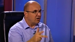 SEĆATE LI SE AFERE BORE NOVAKOVIĆA? Srušio istorijski dimnjak u Novom Sadu zbog gradnje, građani žestoko protestovali