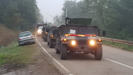 Kfor sa opremom za razbijanje demonstracija u Mitrovici i Zvečanu