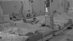 BACILI SE U AKCIJU Rešićka i Marko završili u krevetu i razmenjivali nežnosti!