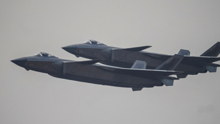 TAJVAN PODIGAO BORBENE AVIONE Kina navodno narušila tampon zonu