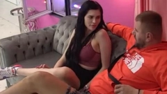 JANJUŠ ZAPROSIO DENIZ Vidi kako si lepa, lepe su ti obrve i nos!