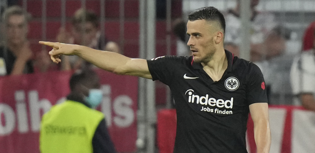 KOSTIĆ SRUŠIO MOĆNI BAJERN! Srbin asistirao, a zatim i postigao gol za prvi trijumf Ajntrahta u Bundesligi