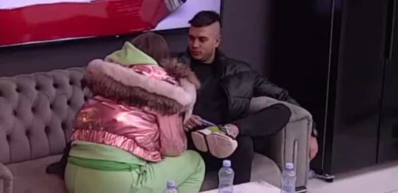 OGLASILA SE DALILINA ROĐAKA! Iznenadiće mnoge ono što je rekla o braku Dragojevića
