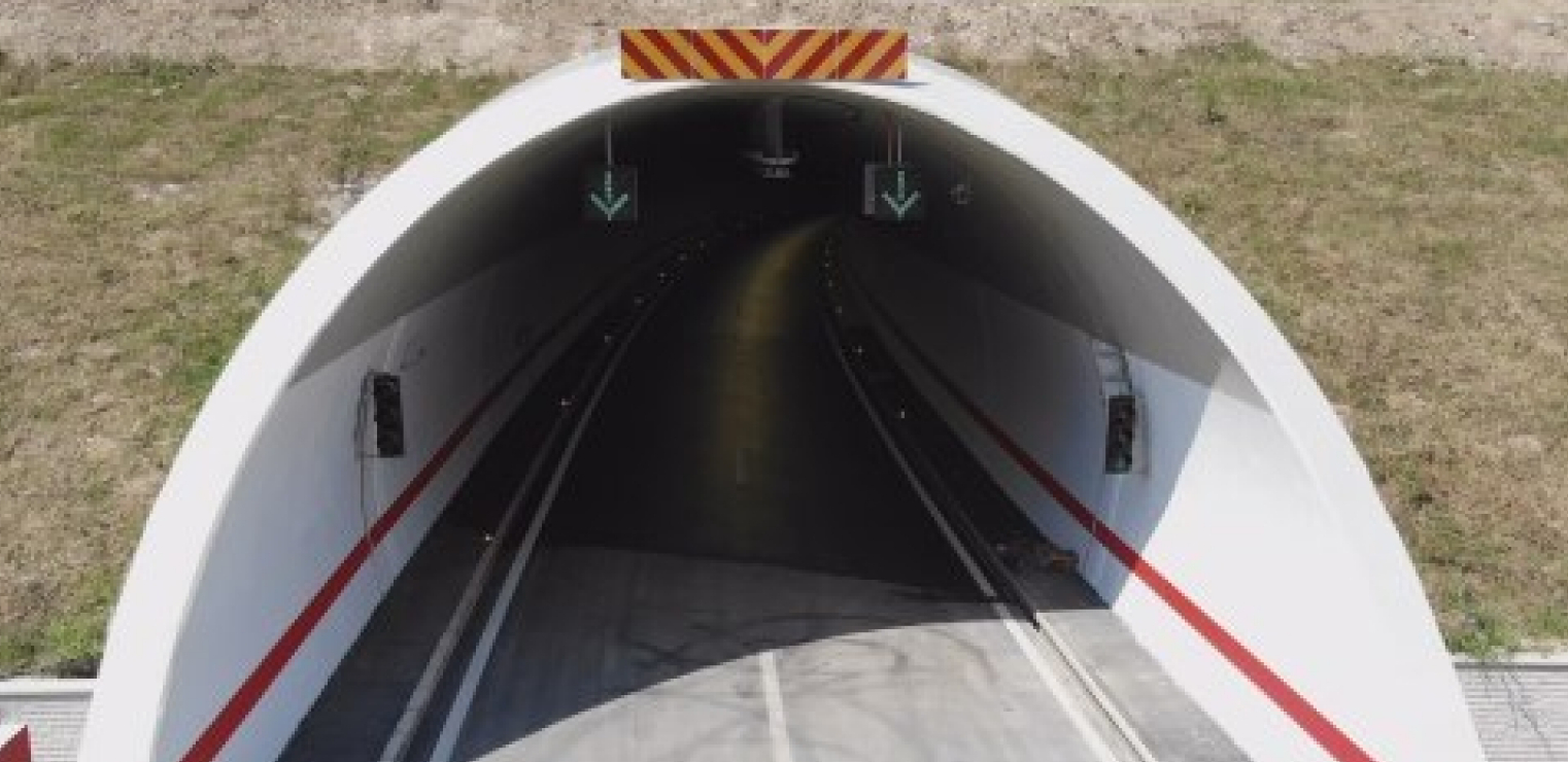 PAZITE AKO VOZITE OVUDA Zbog nevremena promenjeno ograničenje brzine u tunelima