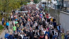 ANTIVAKSERI NAPRAVILI HAOS U LJUBLJANI Rasterali ih suzavcem i vodenim topovima