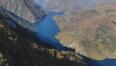 "DIVLJI VIDIKOVCI" SU VELIKA OPASNOST, MNOGI ZBOG SELFIJA RIZIKUJU ŽIVOT Nakon tragedije na Tari iz Nacionalnog parka apeluju