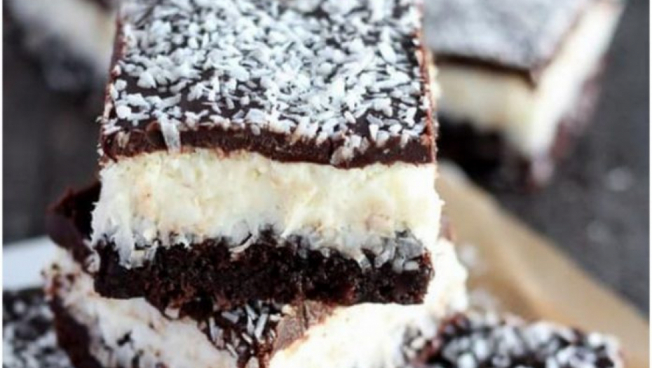 TOPE SE U USTIMA Brze kokos kocke s prelivom od čokolade, nestaju sa stola za tili čas