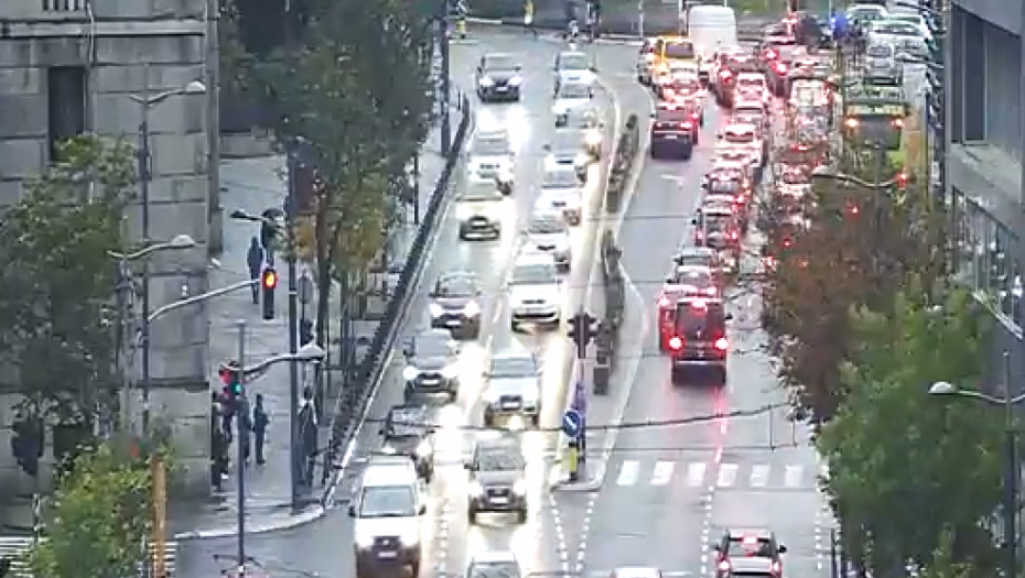 OPREZ! KAMERE ĆE SNIMATI I OVE PREKRŠAJE! Kazne mogu da budu i 150.000 dinara, a evo šta ako prođete kroz žuto svetlo