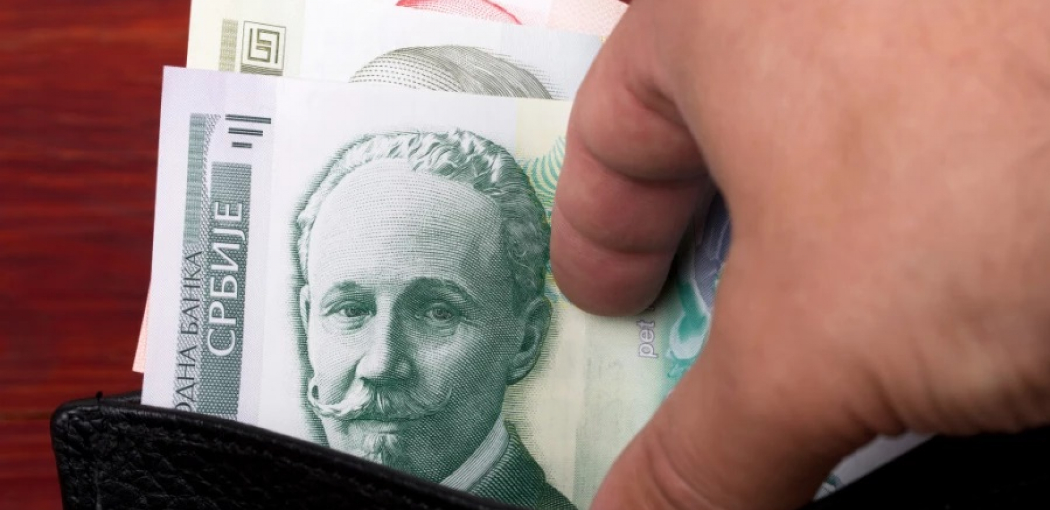 EVO KAKO DA IZBEGNETE VELIKE KOLONE I UŠTEDITE NOVAC Bitan savet za vozače u Srbiji