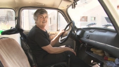 "LJUTA MAŠINA" BAKE STOJANE Novovaroški ženski Flojd već 40 godina se ne odvaja od "fiće", a zajedno su prešli pola Srbije! (FOTO)