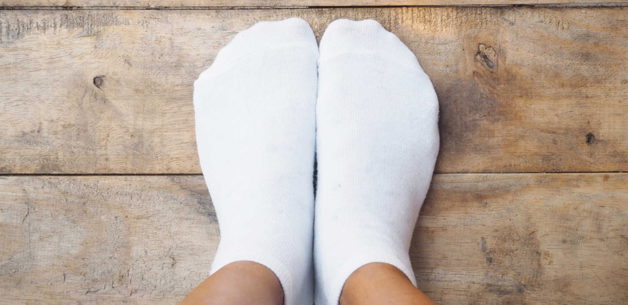 Biće kao nove: Iskoristite ovaj sastojak iz vaše kuhinje i vratite belinu čarapama