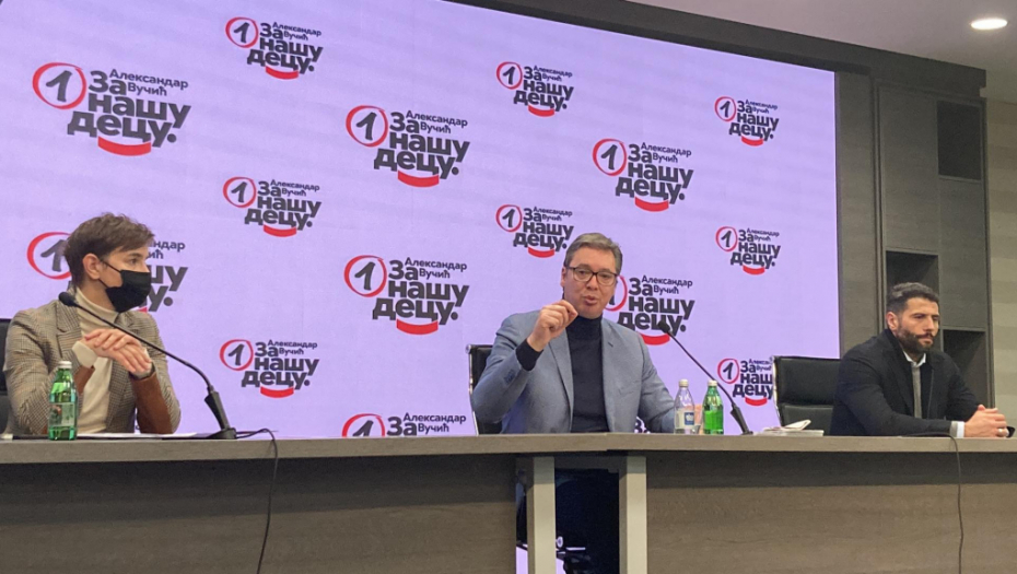 TEŽAK UDARAC ZA NOVINARKU NEWSMAX ADRIA Umislila da je jedina u novinarskoj sali, pa je predsednik odgovorom postavio na mesto