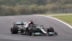 "MAŠINA" JE SPREMNA Mercedes predstavio bolid za novu sezonu u šampionatu F1 (VIDEO)