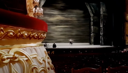 TRAGEDIJA U BOLJŠOJ TEATRU Scenografija pala i ubila glumca