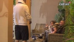 NAPRAVILA LOM! Dalila gađala Cara čašom, zadrugarka doživela pomračenje nakon što ih je Dejan zatekao u krevetu!