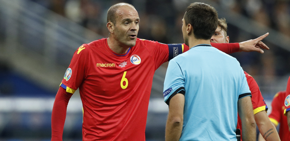 KOGA BRIGA ZA PORAZ Andorin fudbaler objavama na Tviteru do kasno u noć zasmejavao fudbalsku planetu