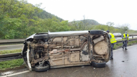 UŽASNA TRAGEDIJA Dvoje mrtvih u saobraćajnoj nesreći kod Inđije