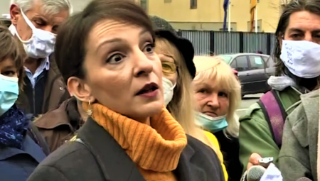 ONA PODRŽAVA TEZU O GENOCIDU O SREBRENICI Muslimanski ekstremisti na Marinikinoj strani