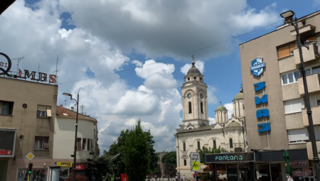 PREMINUO DEČAK (3) NA KOG JE NALETEO VOZ Strašna tragedija u Smederevu!