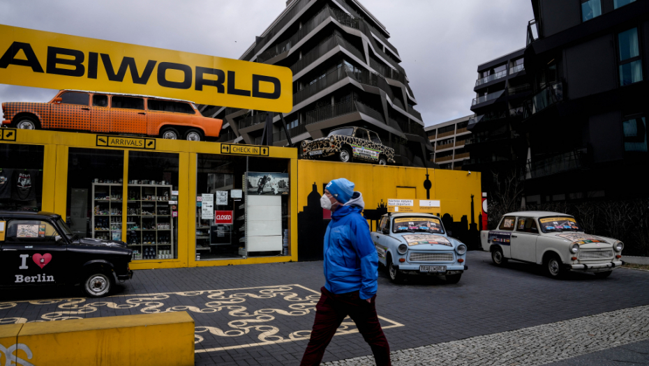 HAOS U NEMAČKOJ Radnici u štrajku, otkazani letovi, građani napuštaju svoja radna mesta!