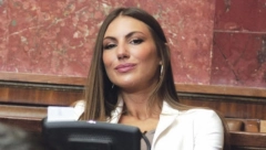 MAJKA ZVALA HITNU, INTERVENISALA I POLICIJA! Isplivali detalji nervnog rastrojstva i haosa bivše modelsice!