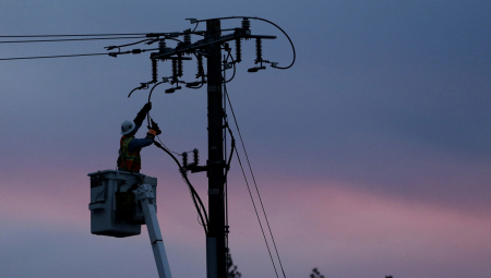 CENA STRUJE U EVROPI NA ISTORIJSKOM MAKSIMUMU U Nemačkoj prešla 500 evra, u Francuskoj blizu 700 evra