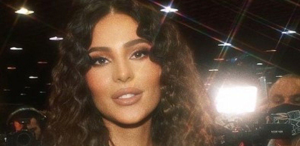 TRBUŠNJACI I DUGE NOGE U PRVOM PLANU Anastasija napravila haos na društvenim mrežama novom fotkom, svi gledaju samo u jedan detalj! (FOTO)