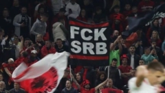 FOTO UBOD Šta se krije iza provokativnog transparenta "FCK SRB" na sinoćnjoj utakmici Albanija-Poljska